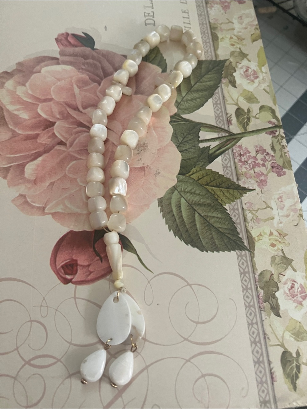 Vintage Elegant Cream huge chunky Mother-of-Pearl Beaded worry beads
